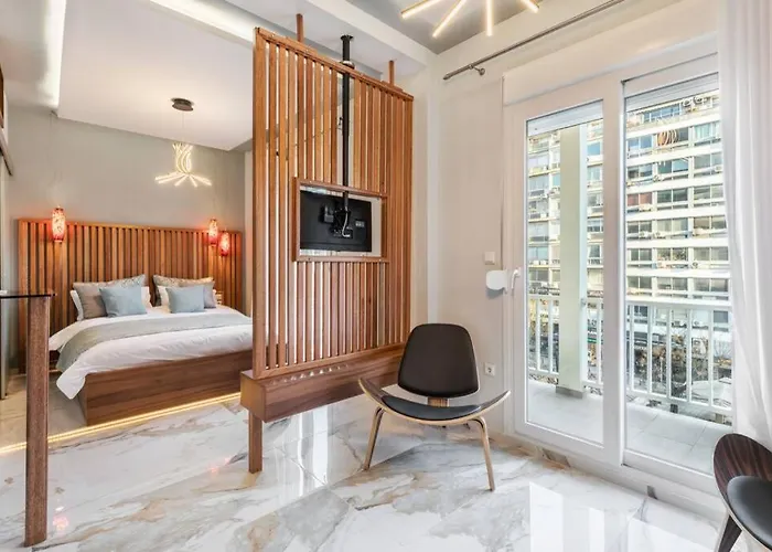 Ksquared, Nilie Hospitality Mgmt Apartament