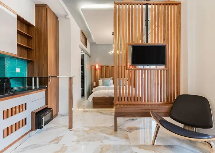 Ksquared, Nilie Hospitality Mgmt Apartment *